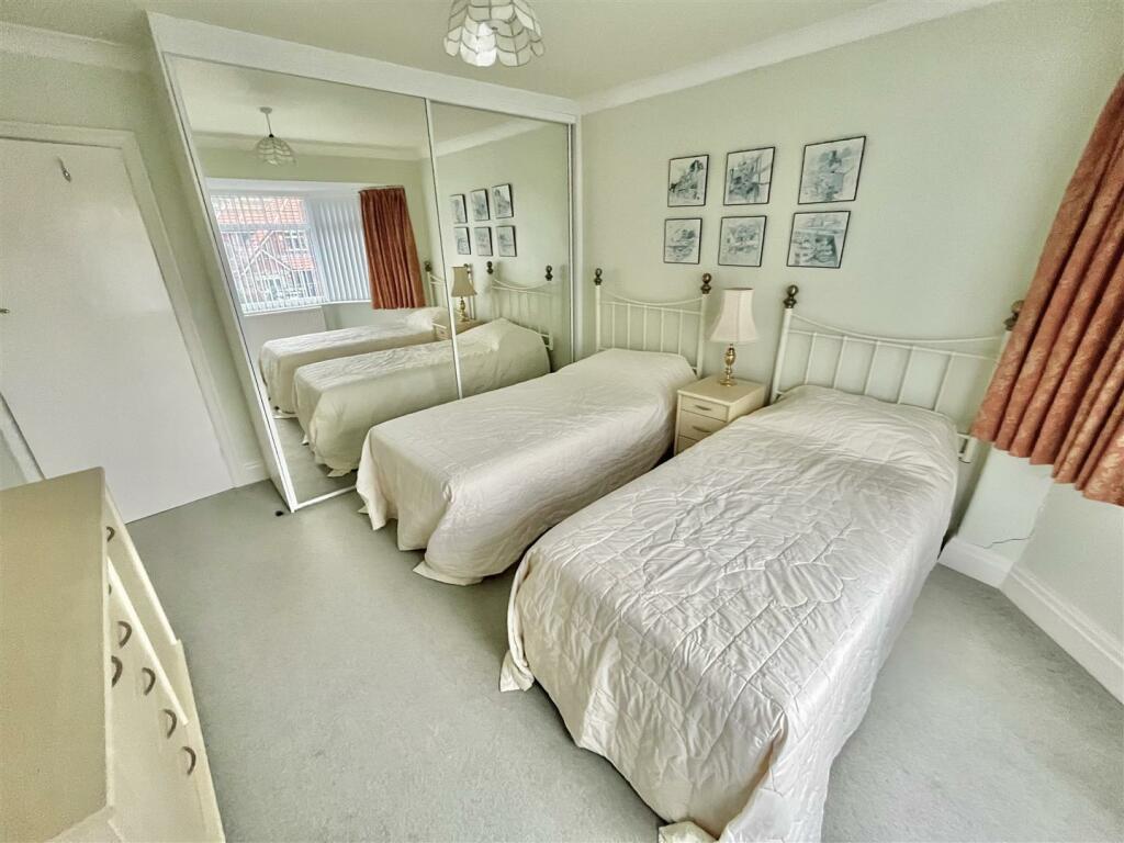 Bedroom 1 Aspect 2