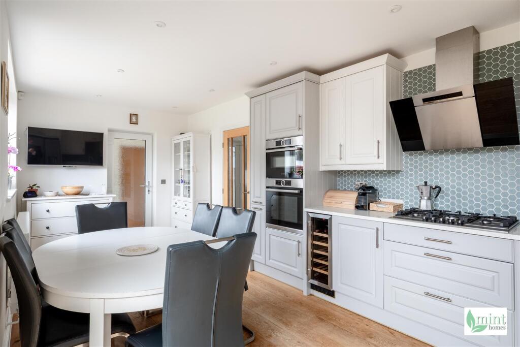 Watermark - 24 Manor Drive-13.jpg