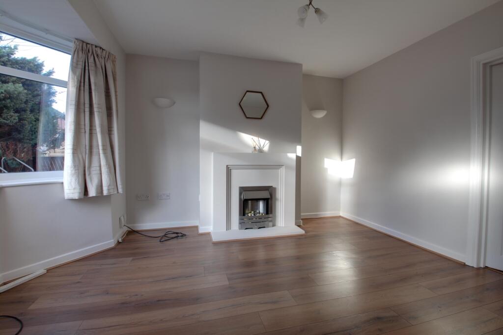 Bay windowed Living room