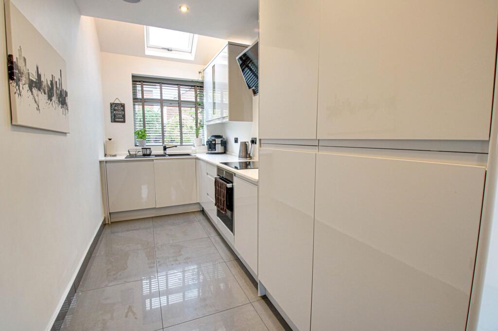 Kitchen (Extended)