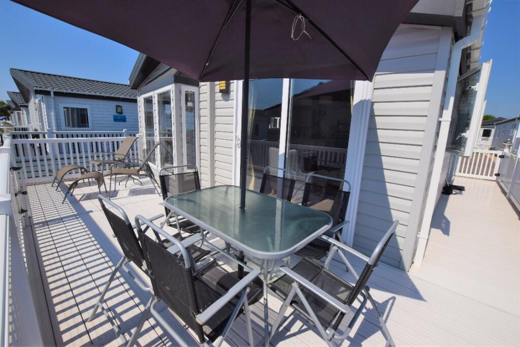 Front &amp; side decking