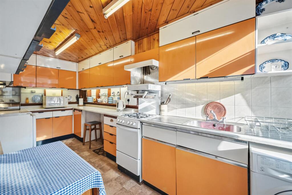 Saxton Mee Brookside 0028.jpg