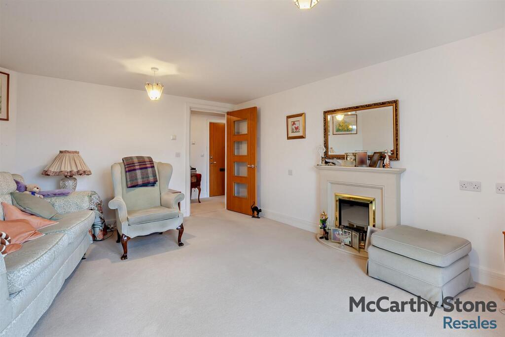 8666943-interior15-800.jpg