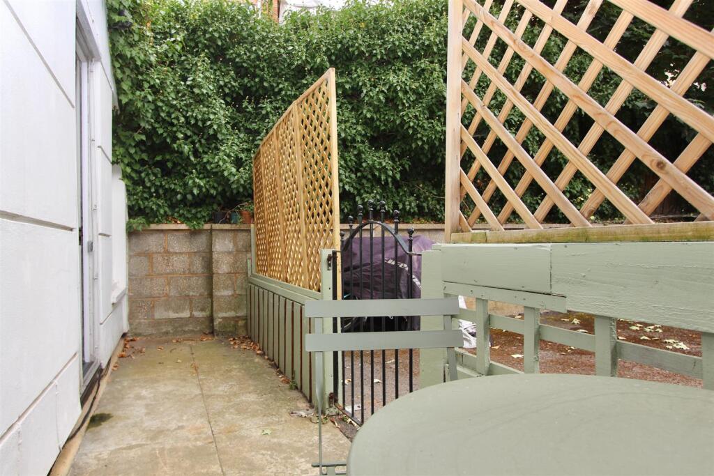 Shakespeare Walk, N16