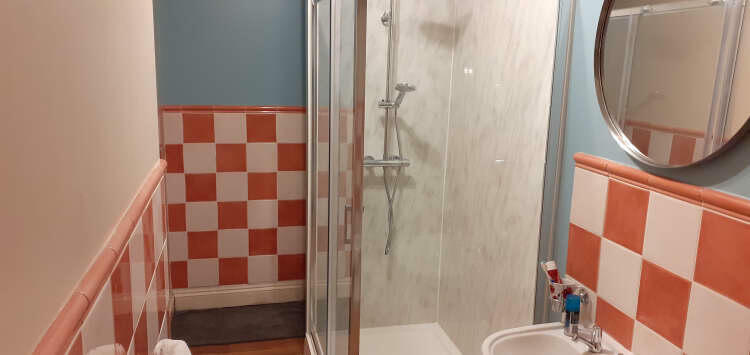 Shower/WC