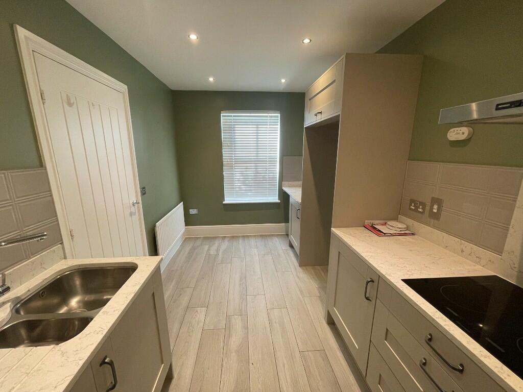 KITCHEN / DINER