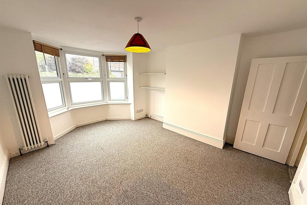 Living room 2nd.jpg
