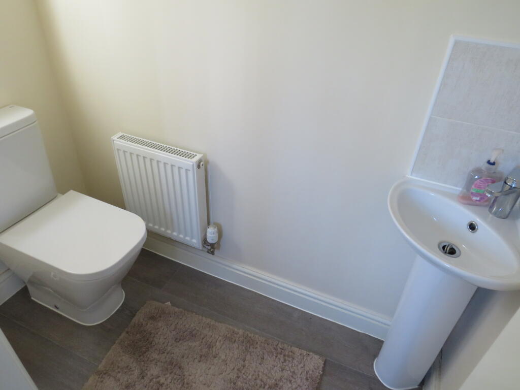 Cloakroom/wc