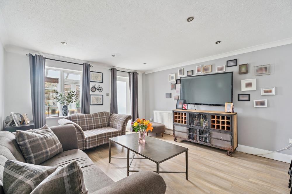 DSC06605-e1a73164b5522a0374805afbb3570eef - 800px.