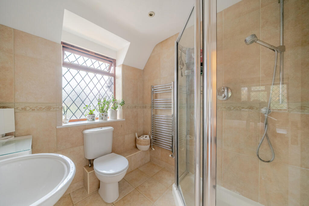 1372612-16-6901f9...