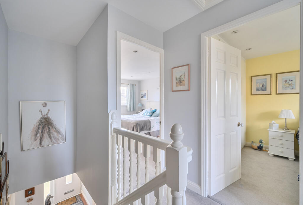 1382859-24-691de1...