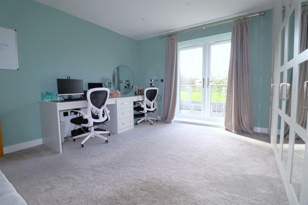 Bedroom 2 (1).JPG