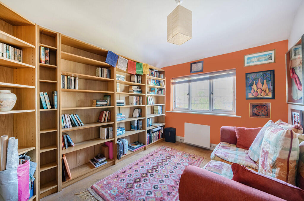 13-682389dc7ca75-...