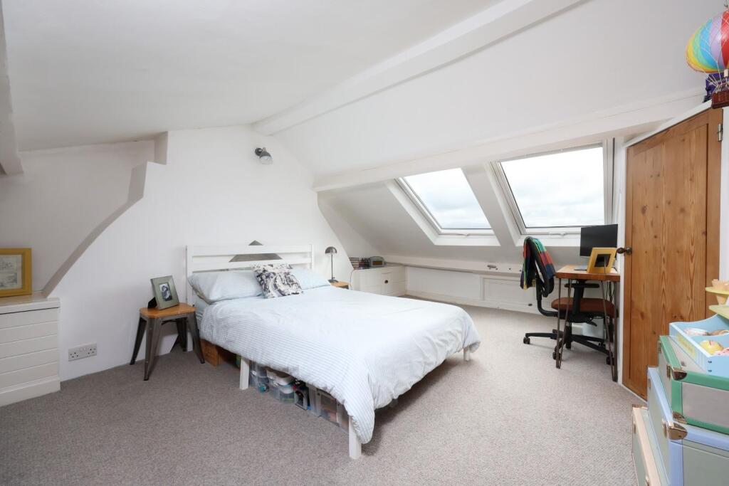 7 Southernhay Avenue 30.JPG