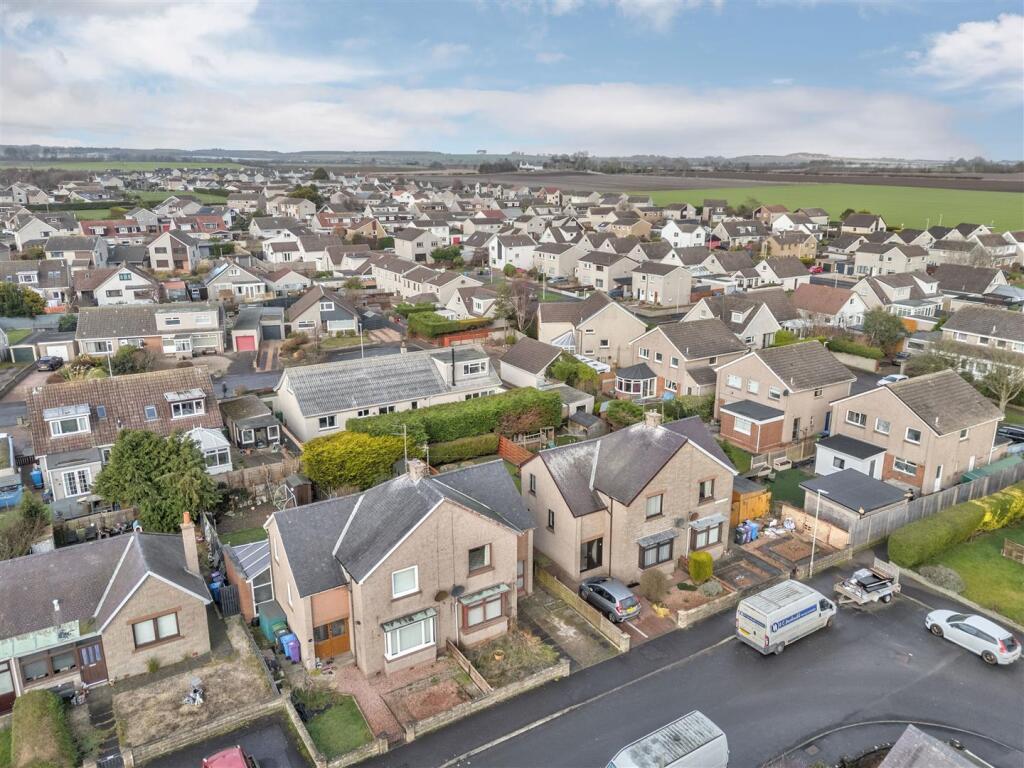 40 Lowson Avenue Carnoustie-3.JPG