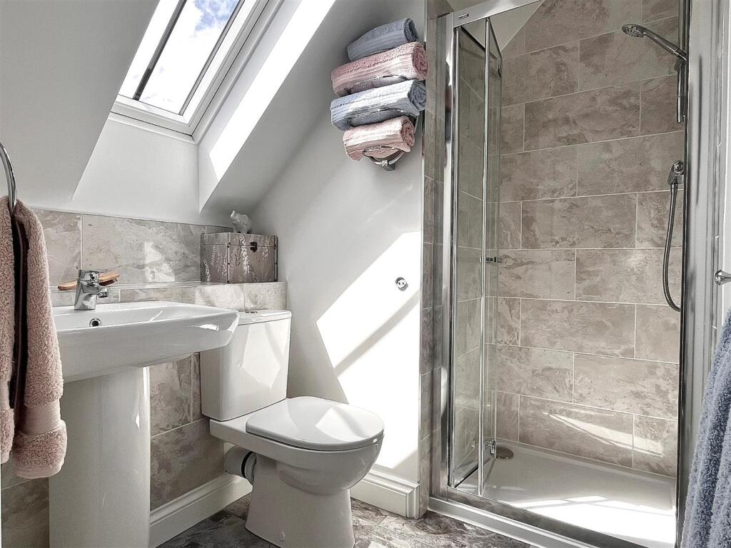 En-Suite 2