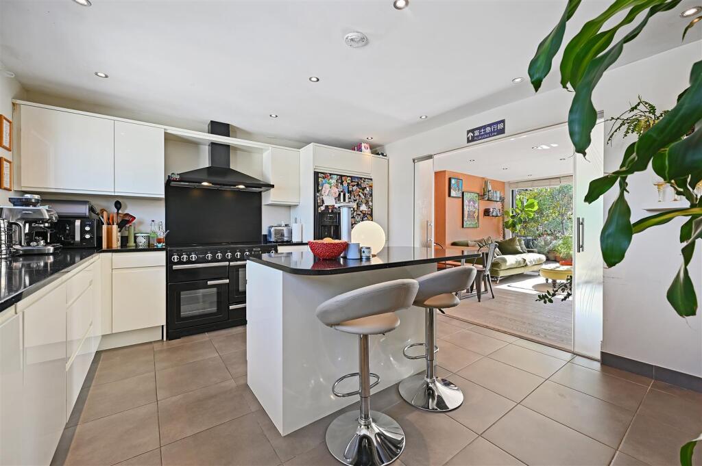 Sinclair Gardens - KitchenB3