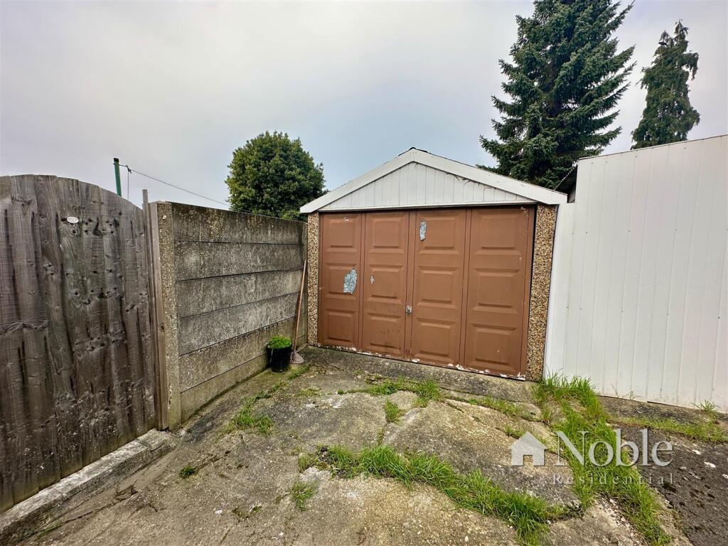 Driveway &amp; Garage