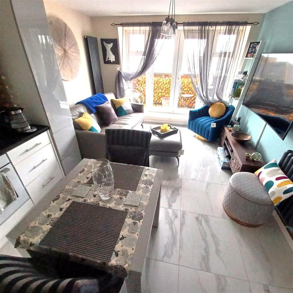 Kitchen-Diner/Lounge