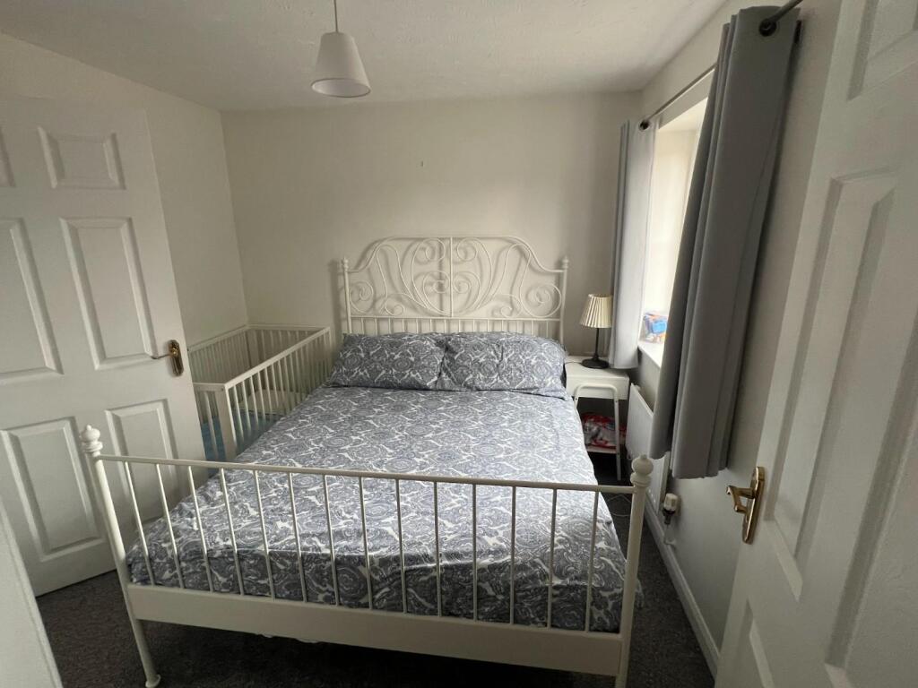 Wolfscote Lane Bedroom1.JPG