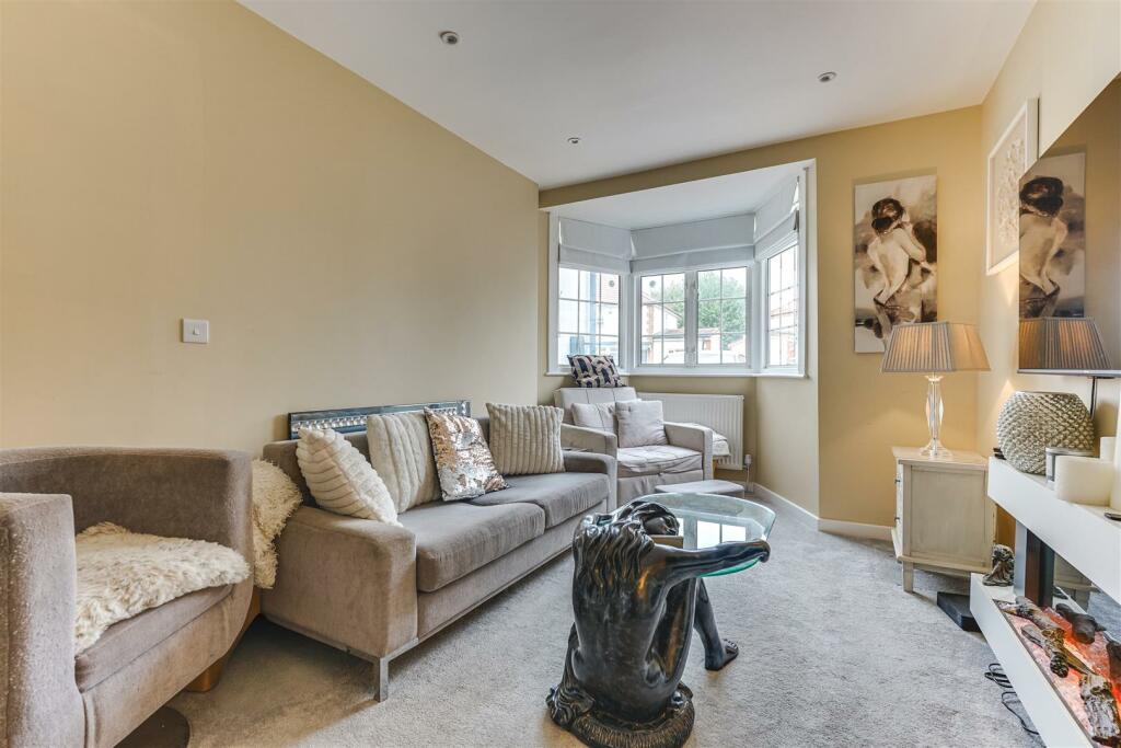 63 Leighton Road-18.jpg