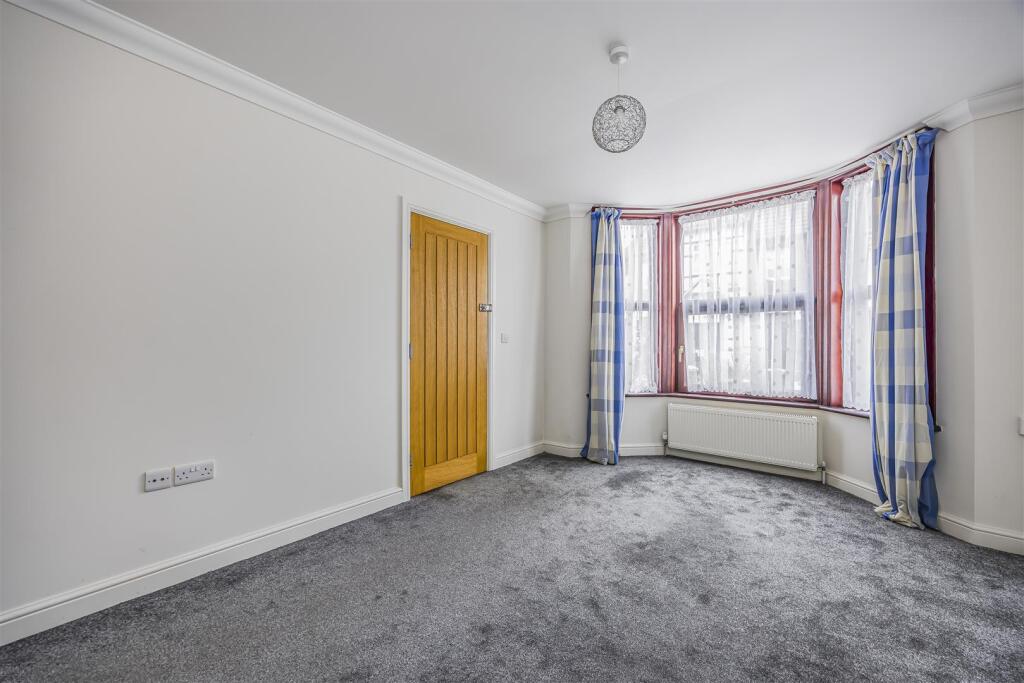 Garden Flat, 92 North Street, Emsworth-PorticoMark