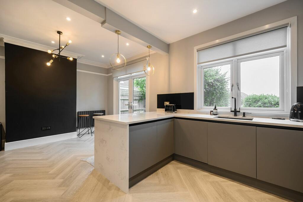 Kitchen / Dining Room