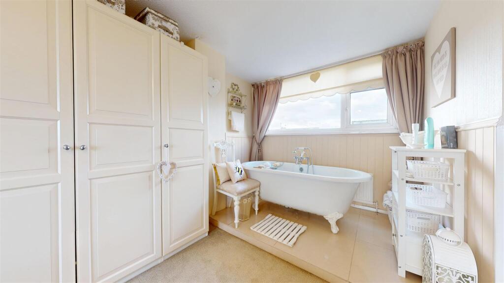 Coultshead Avenue En-suite