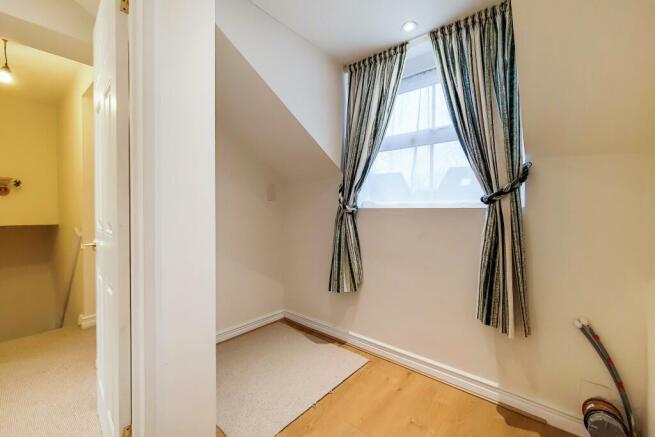 Bedroom 3/Study ( L Shape )