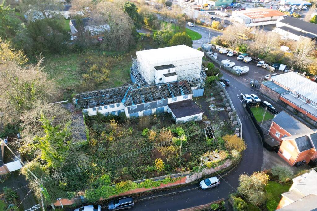 Alexandra Lodge, Old Road, Tiverton, Devon, EX16 4