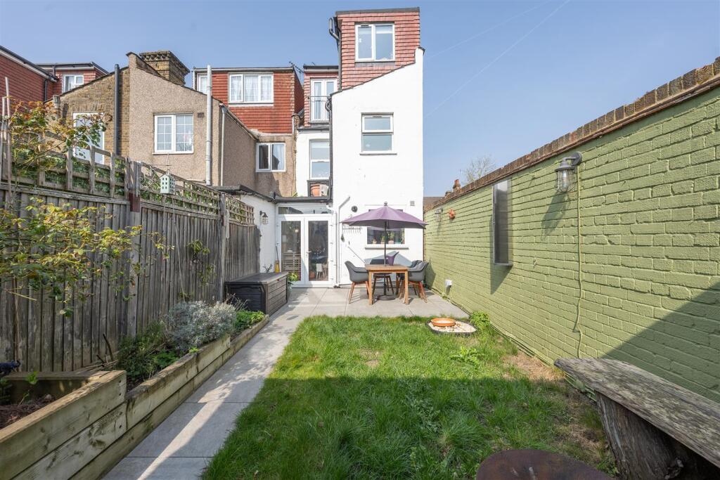 Manor Road, E17