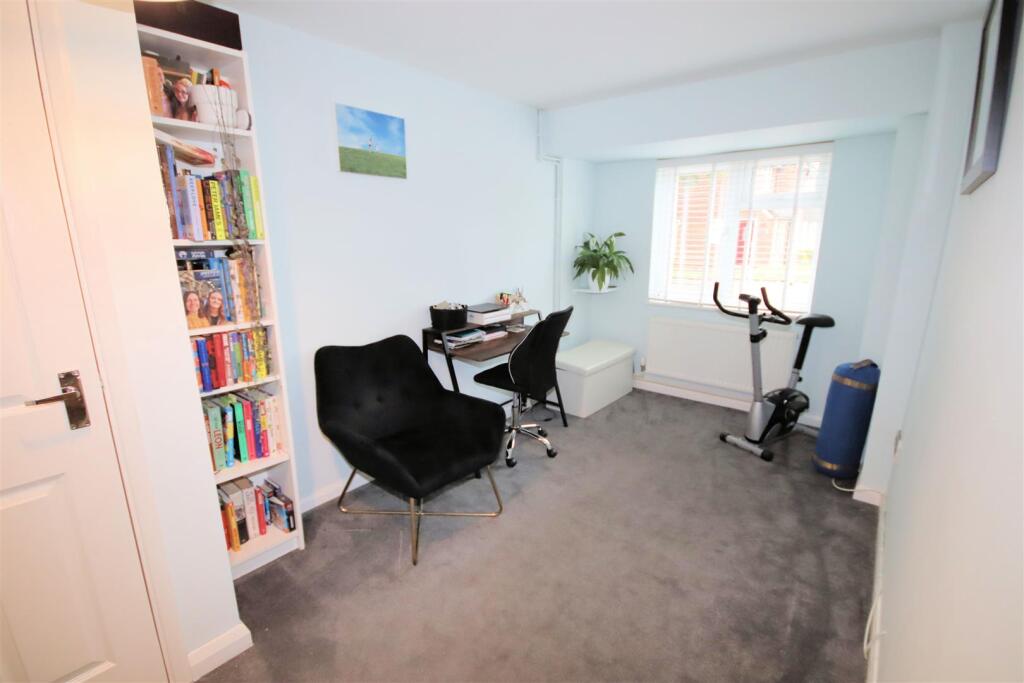 Study / Bedroom 4