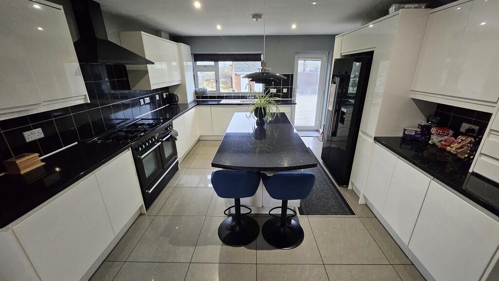 Kitchen 3