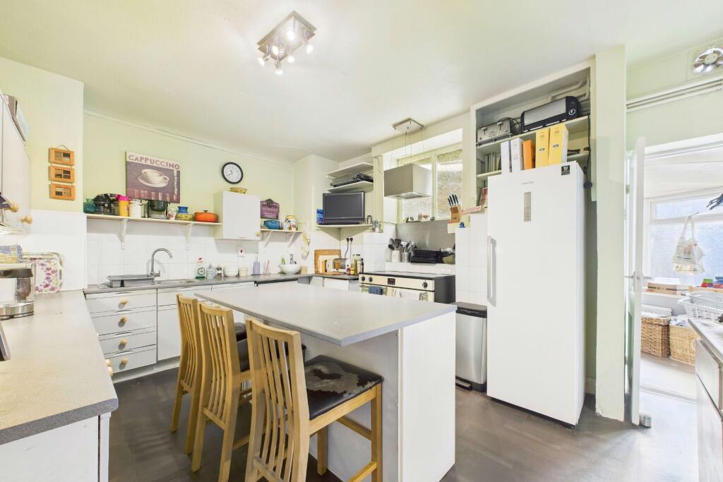 Commercial grade kitchen (catering spec)