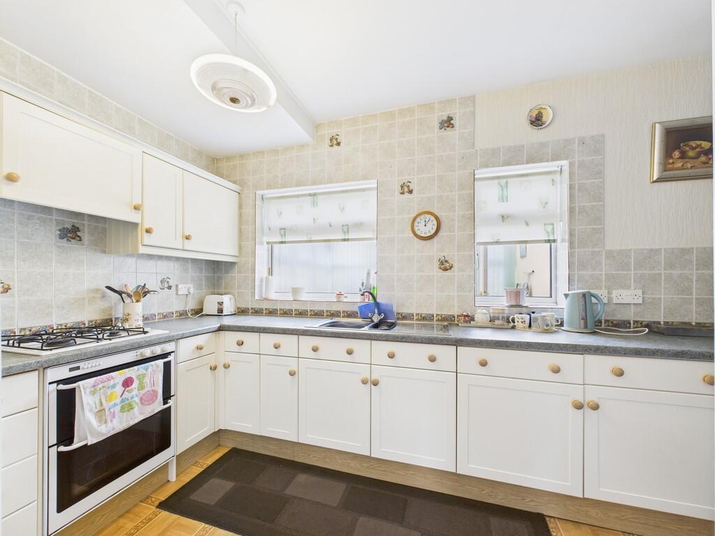 CAM01835G0-PR0273...