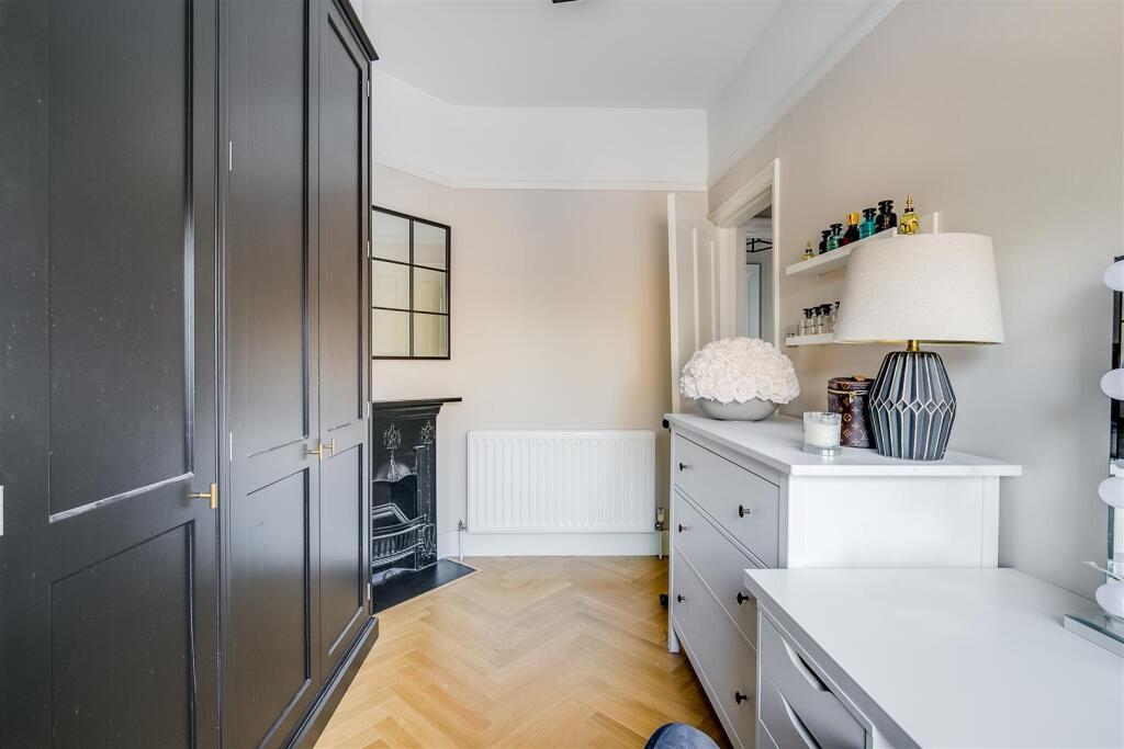 Pondcroft Road 20-10.jpg