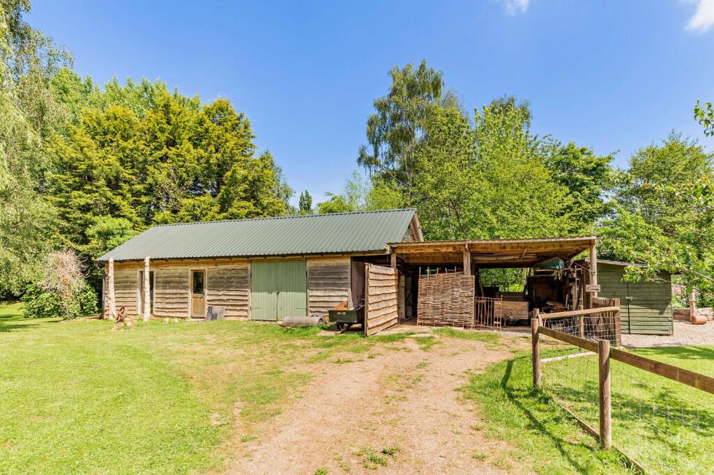 Garage/Workshop