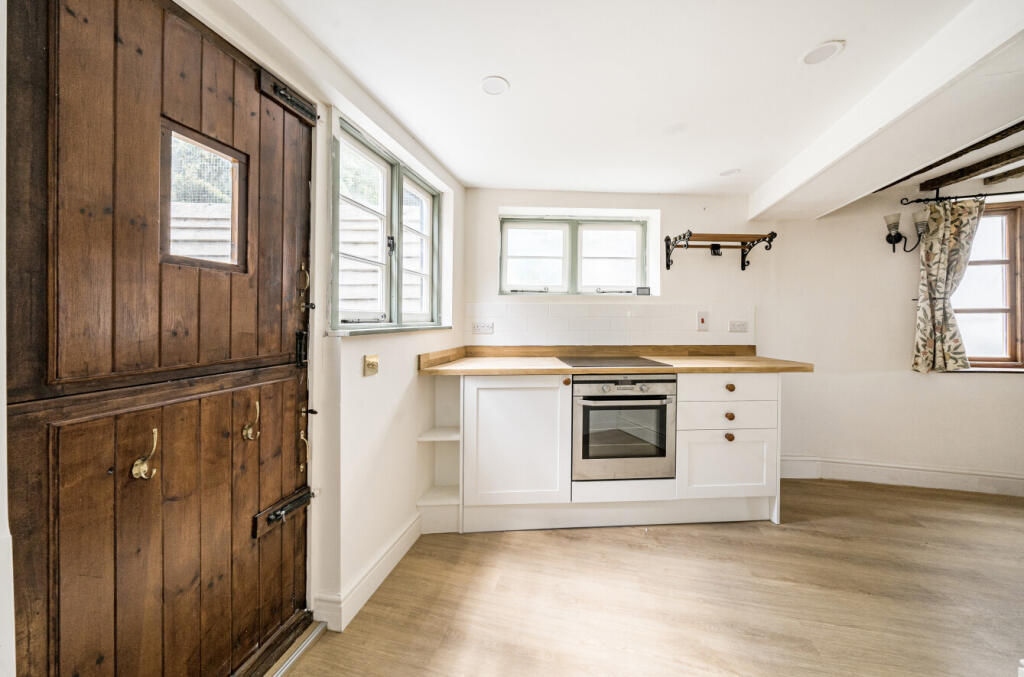 1319081-26-686670...