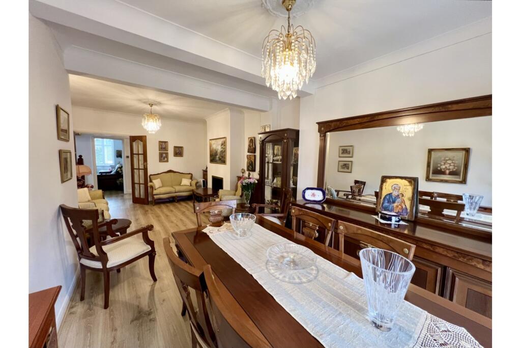 Living / Dining Room