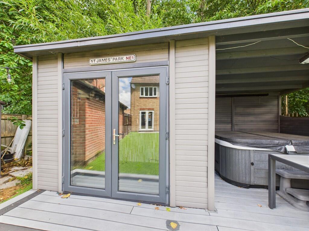 CAM01835G0-PR0255...