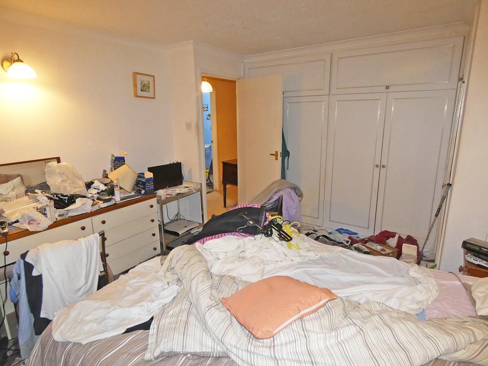 2281bedroom1c.jpg