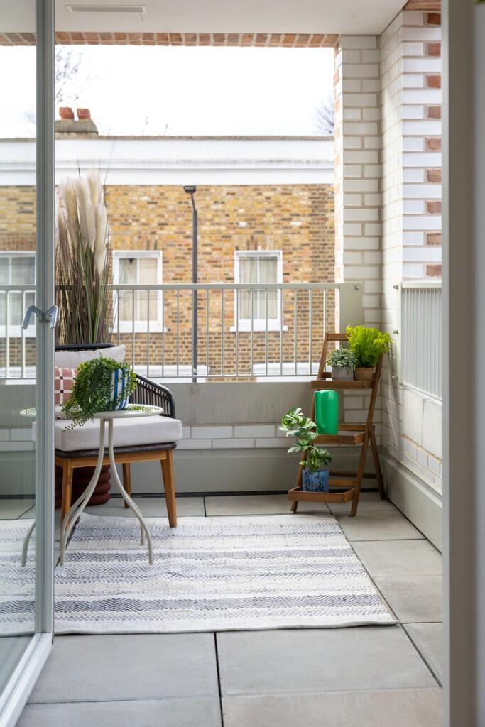 Show apartment