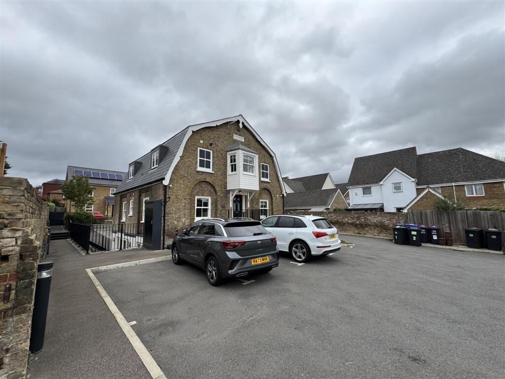 Alpha Cottages SG12