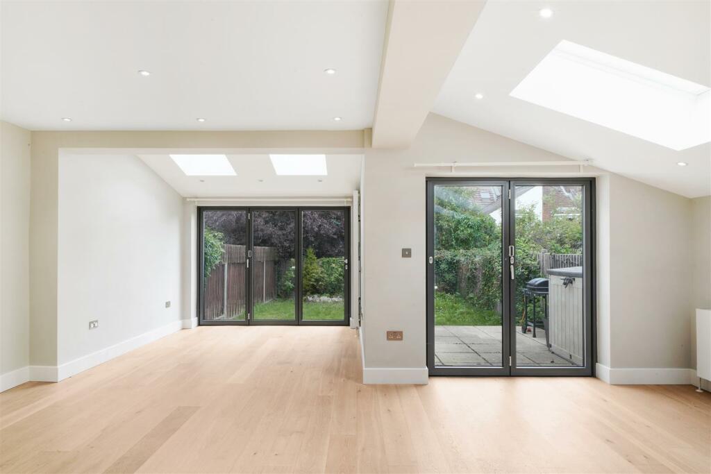 Bi-folding doors to garden from extended reception