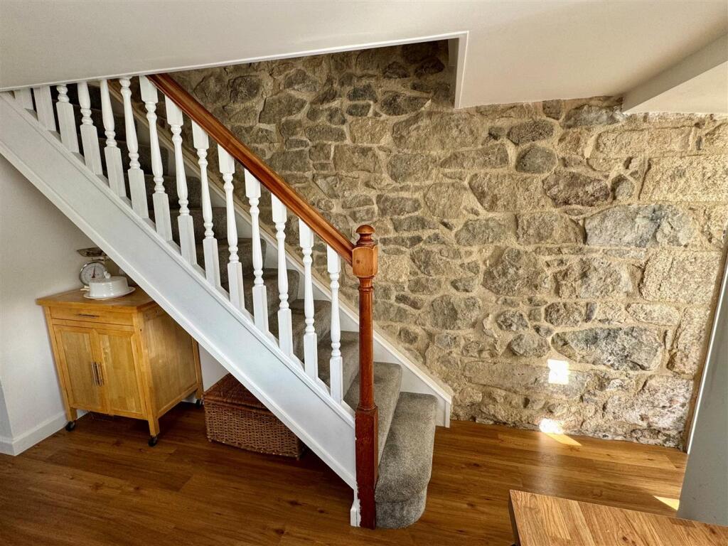 4 Higher Fraddon Stairs