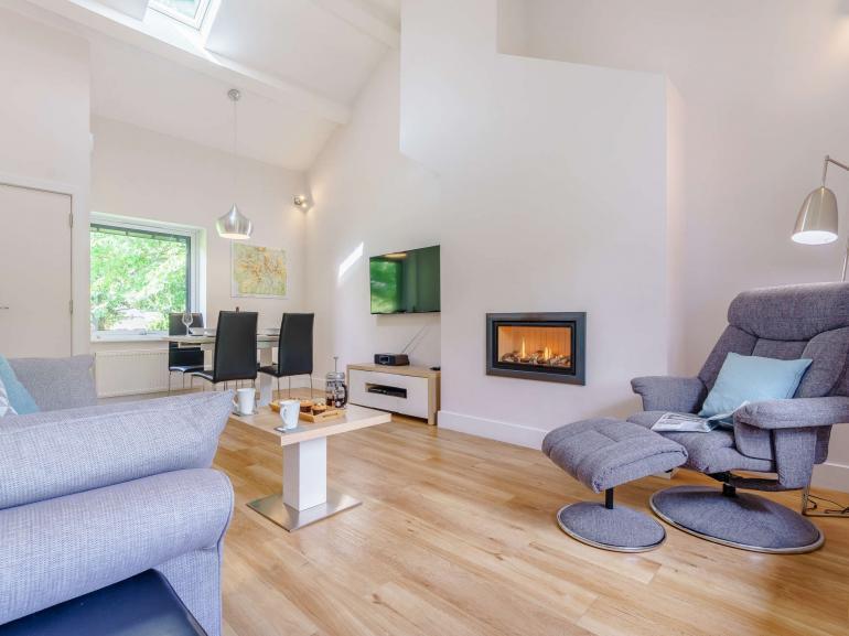 Woodlands Cottage image 2.jpg