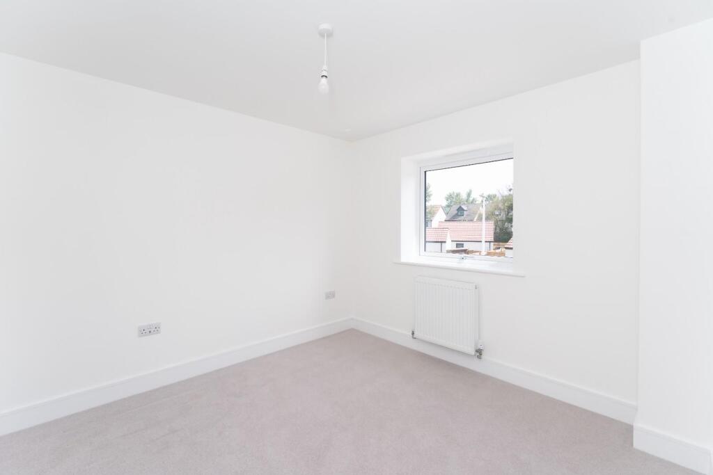 11 - bedroom.jpg