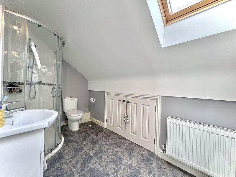 ENSUITE SHOWER ROOM