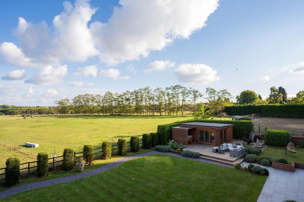 Garden &amp; View