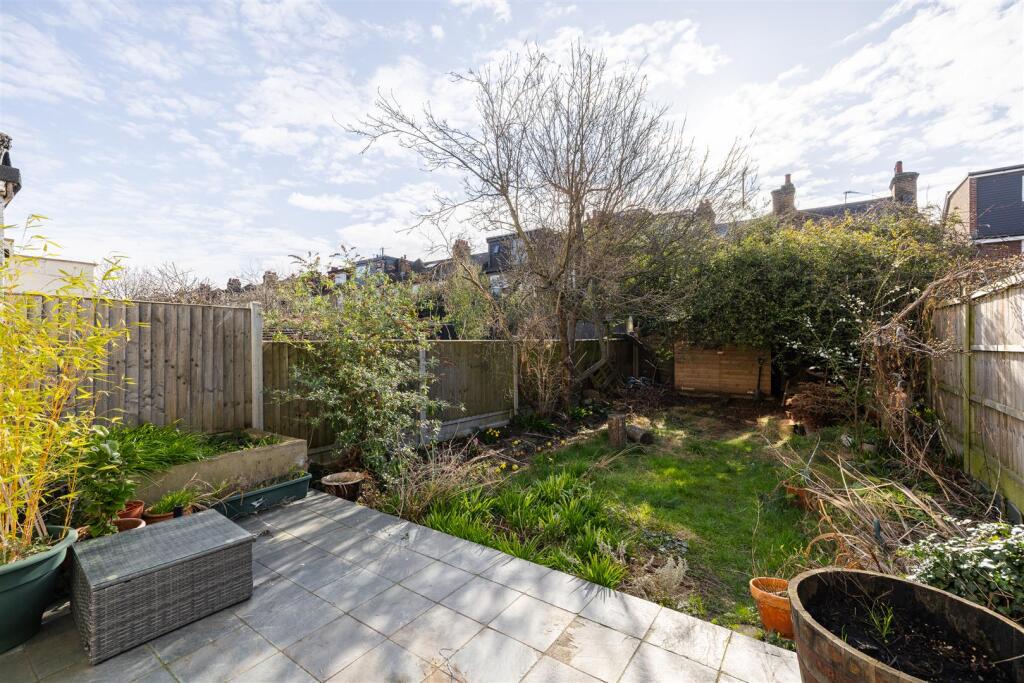 Belgrave Road, E10